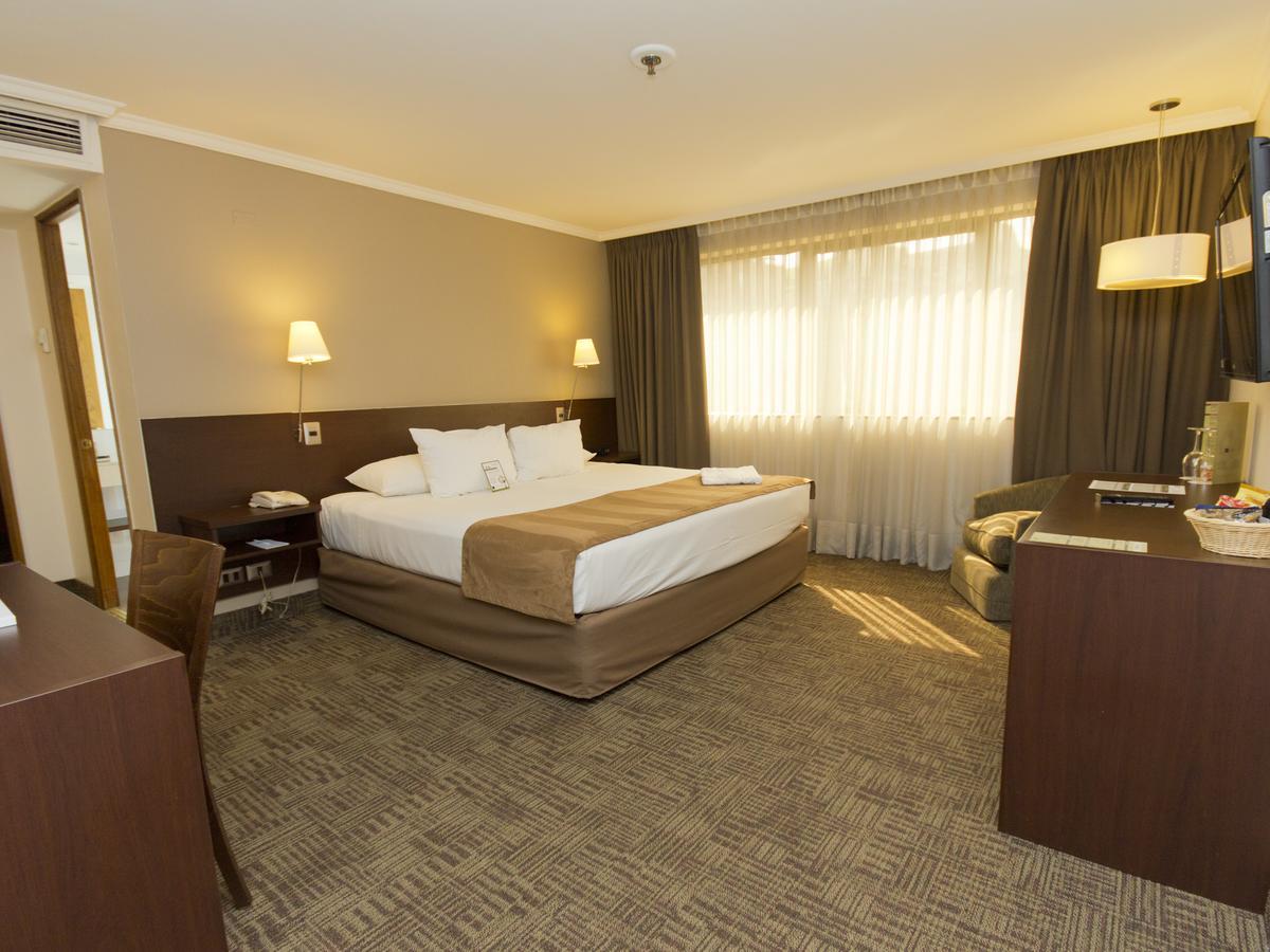 Hotel Director Vitacura Сантьяго Экстерьер фото